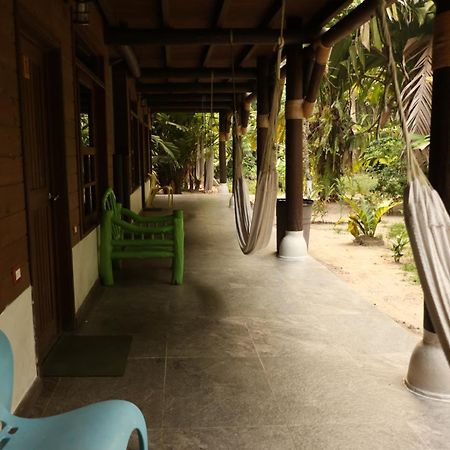 Hotel Salvador Gaviota Livingston Exterior photo